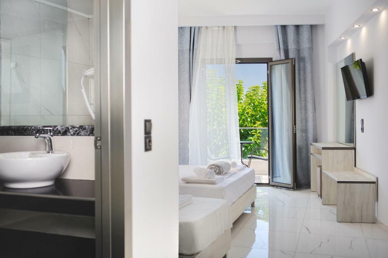 Georgina Inn Laganas Luaran gambar